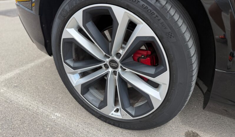 
								AUDI Q8 TDI BLACK LINE EDITION lleno									