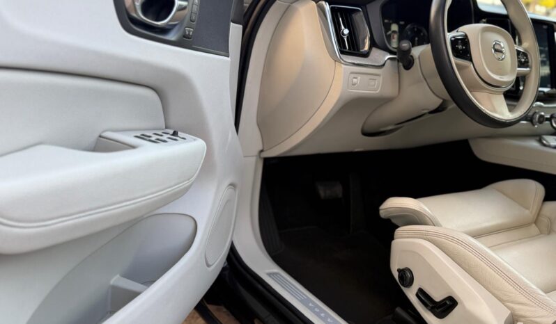 
								VOLVO XC60 D4 INSCRIPTION lleno									