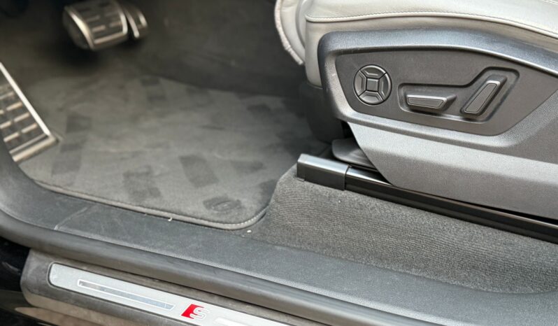 
								AUDI Q8 45 TDI QUATRO BLACK EDITION lleno									