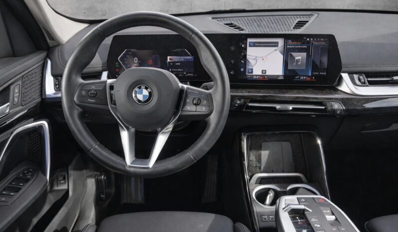 
								BMW X1 sDrive 18d lleno									